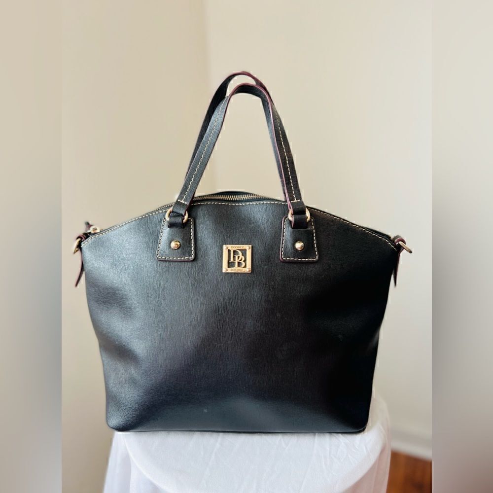 Dooney And Bourke Black Domed satchel Purse Black Leather